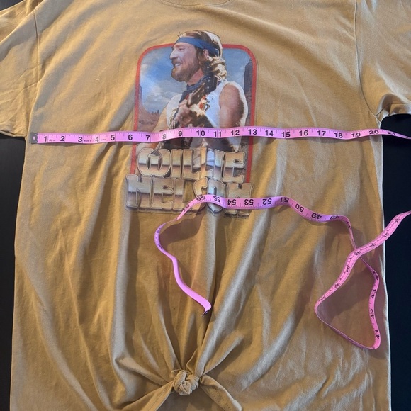 “Willie Nelson” Graphic Tan T-Shirt - Picture 8 of 9